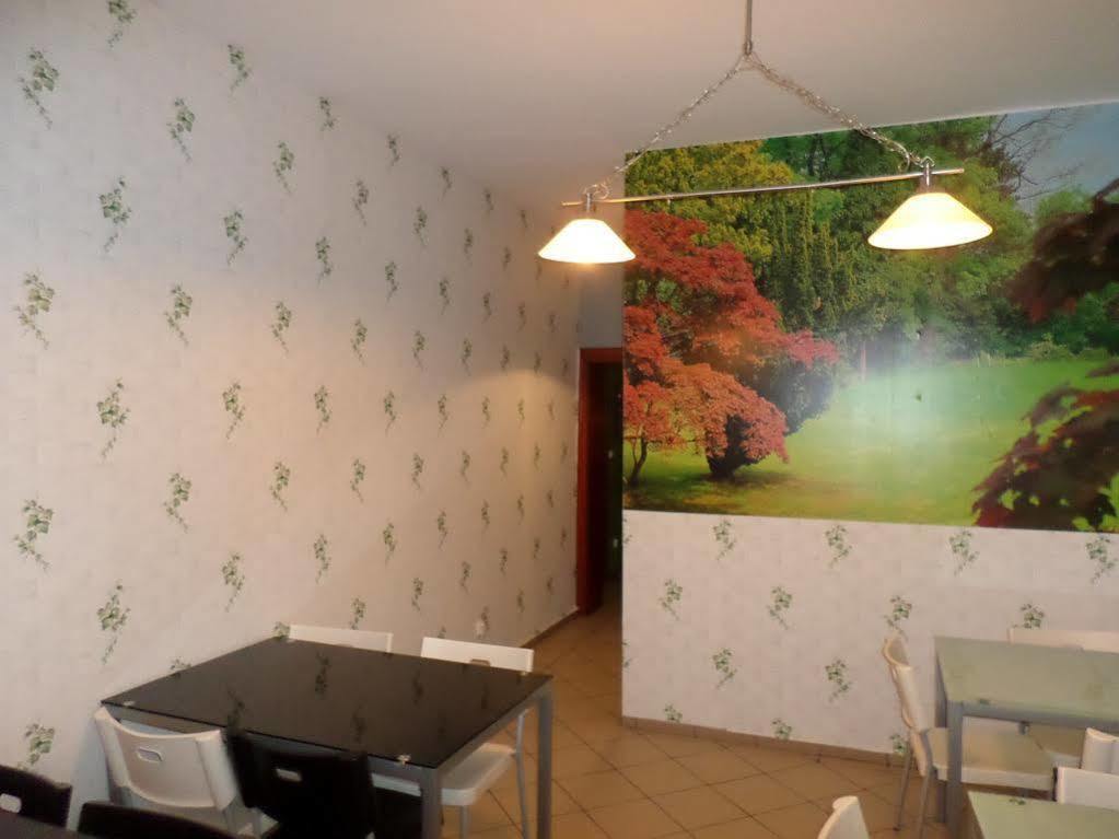 Hostel Krokodyl Warschau Exterior foto